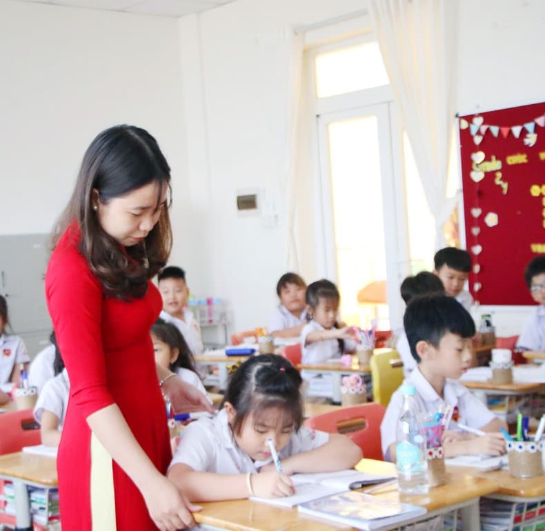 Cô Trần Triệu Trinh